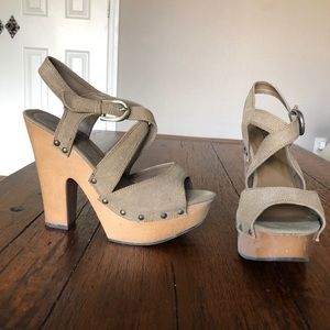 Gomax taupe heels